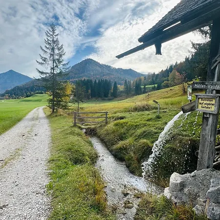 Casa de Férias Alpine Boutique With Sauna Near Salzburg